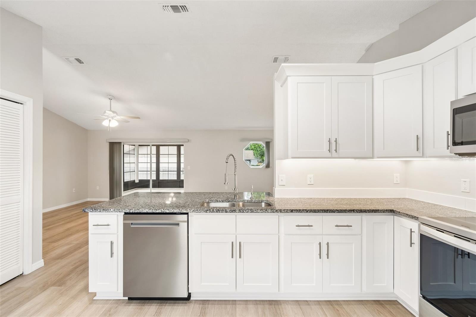 ORCHID LAKE WEST - Residential