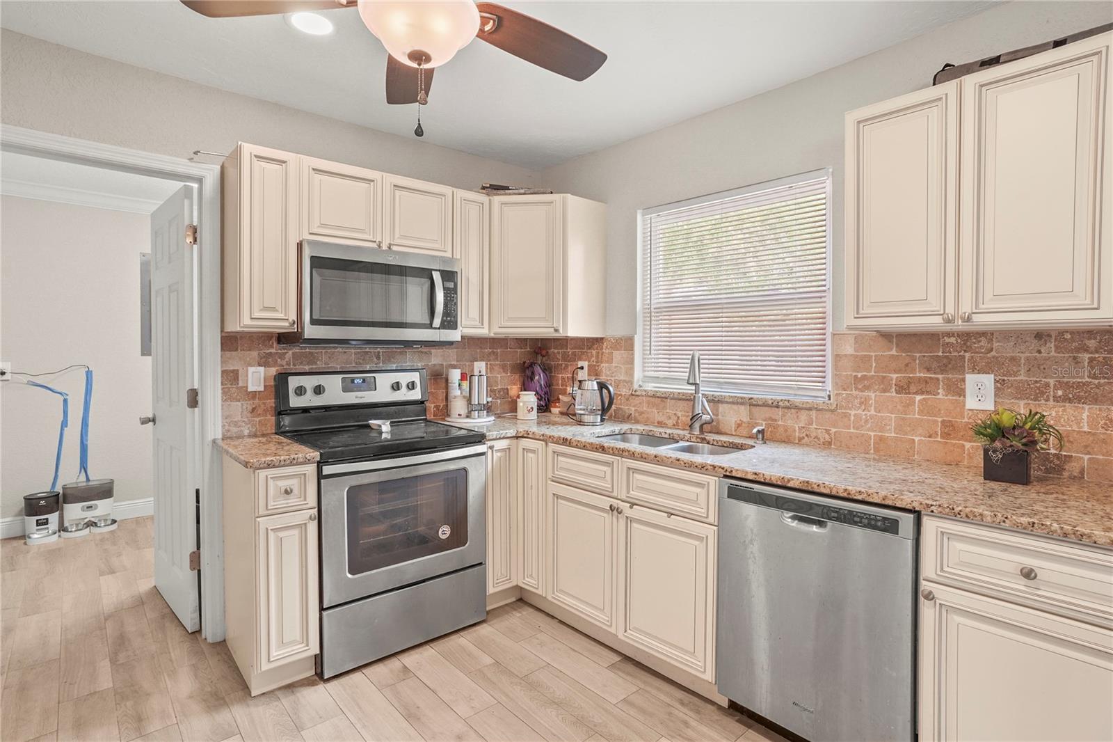 SUNSET HILL REP - Residential