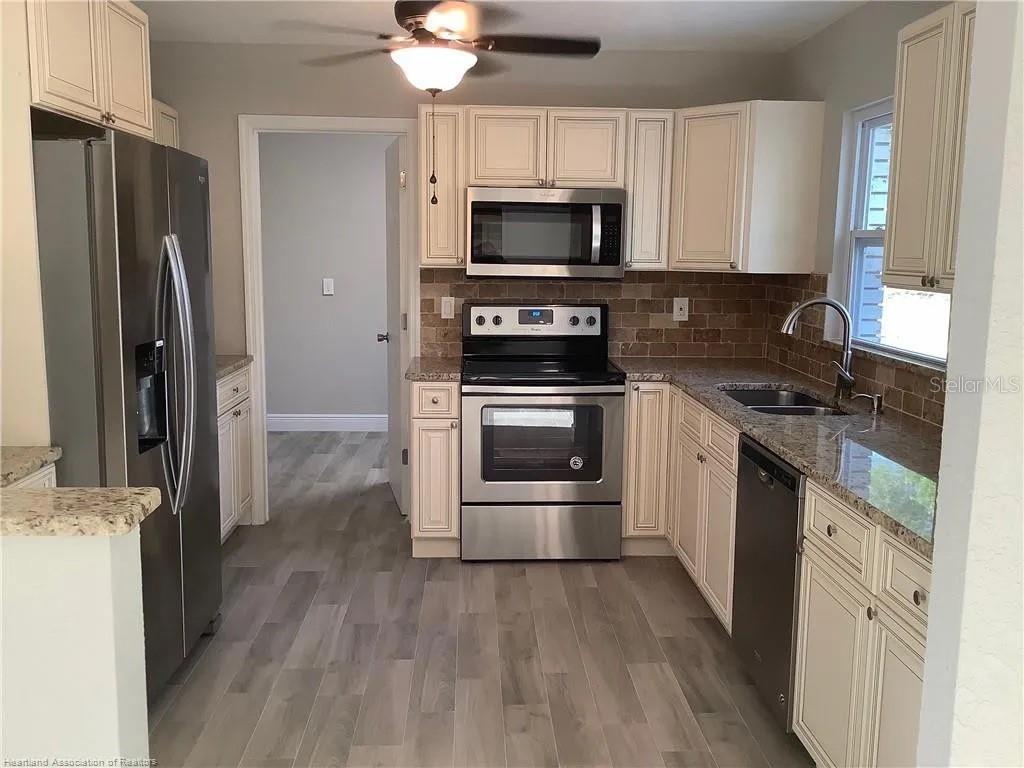 SUNSET HILL REP - Residential