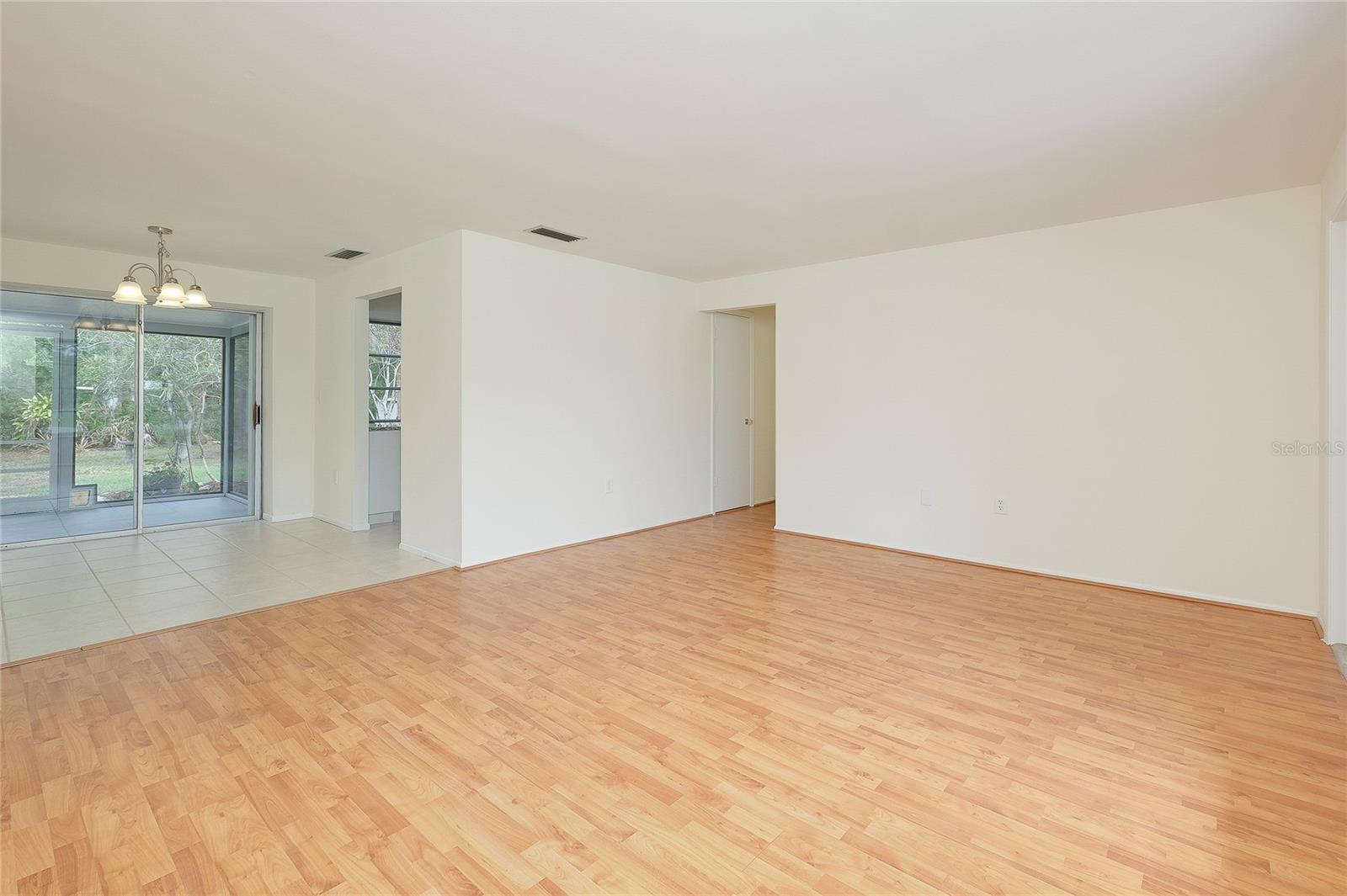 ARTIST ACRES - Residential