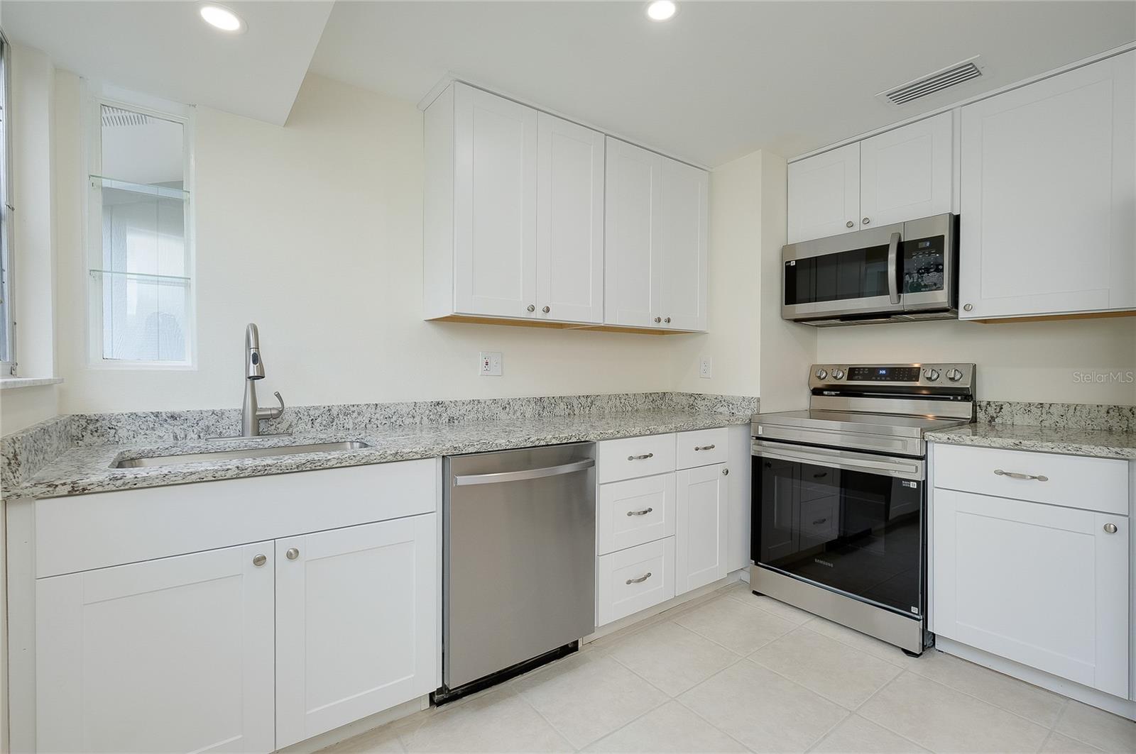 ARTIST ACRES - Residential