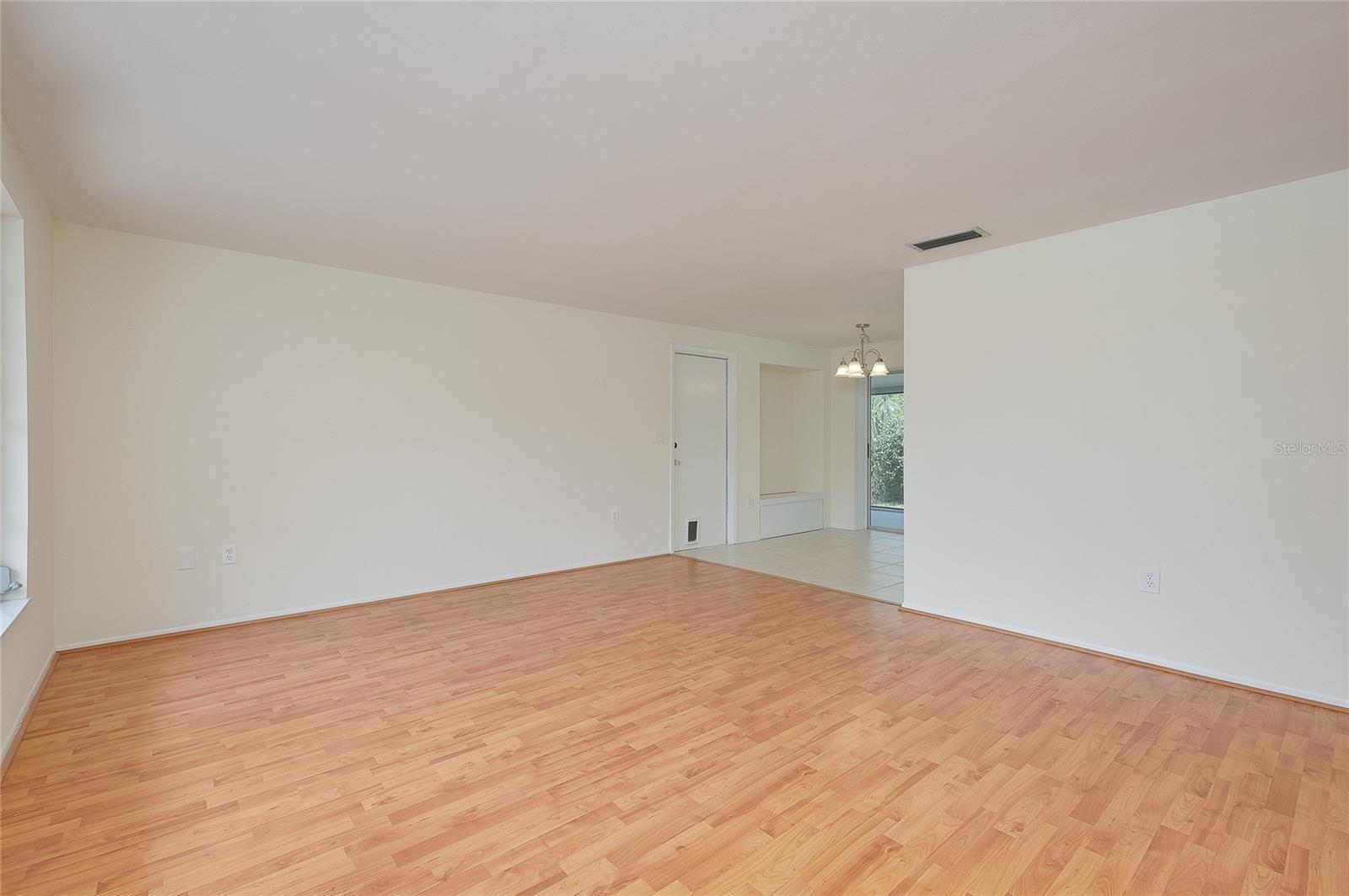 ARTIST ACRES - Residential