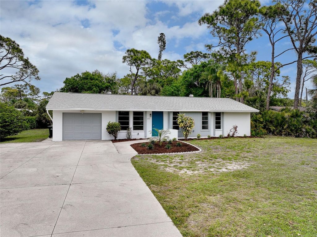 Photo of 470 Artists Avenue, Englewood, FL 34223 (MLS # N6143557)