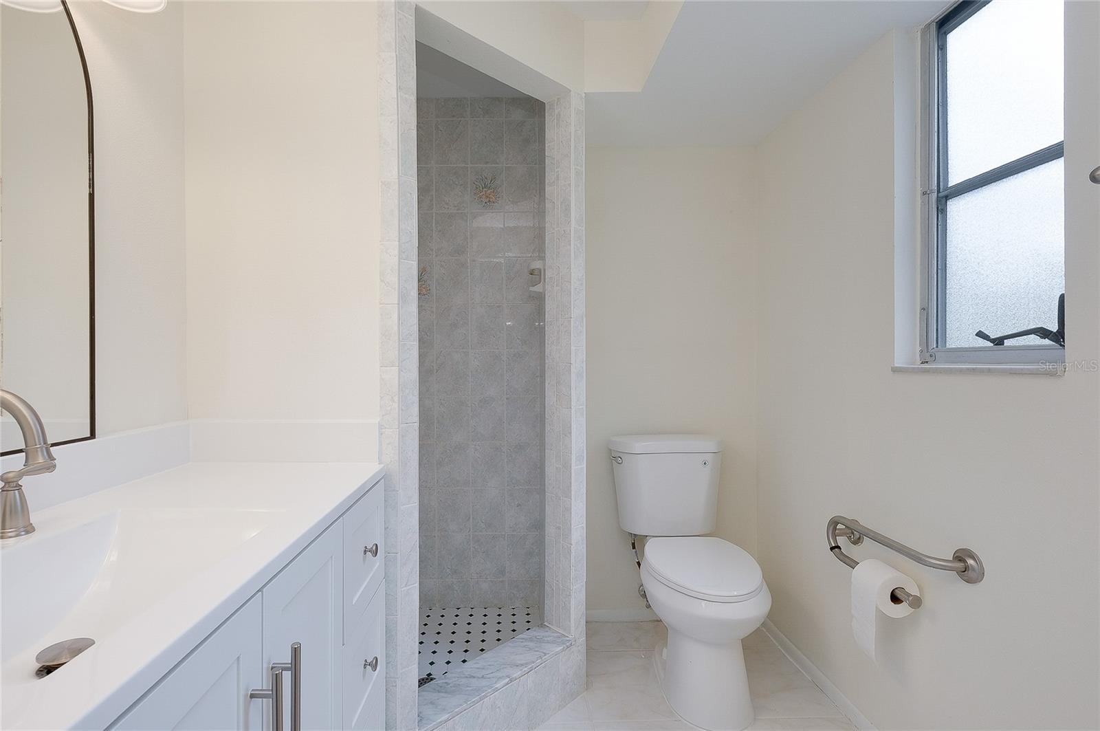 ARTIST ACRES - Residential