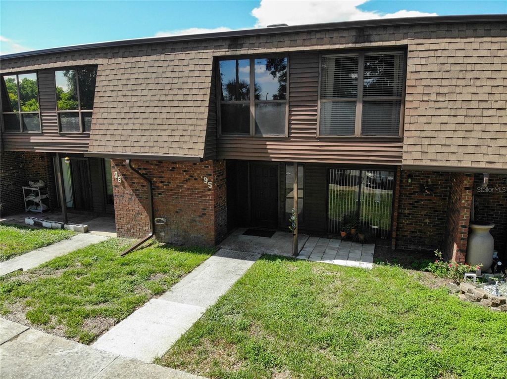 Photo of 1836 N Crystal Lake Drive #95, Lakeland, FL 33801 (MLS # L4954840)