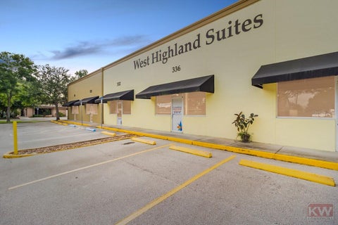 Photo of 324 W Highland Drive #340, Lakeland, FL 33813 (MLS # TB8555312)