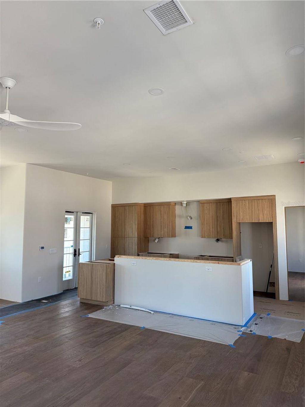 Photo of 301 W Comstock Avenue, Winter Park, FL 32789 (MLS # O6385827)