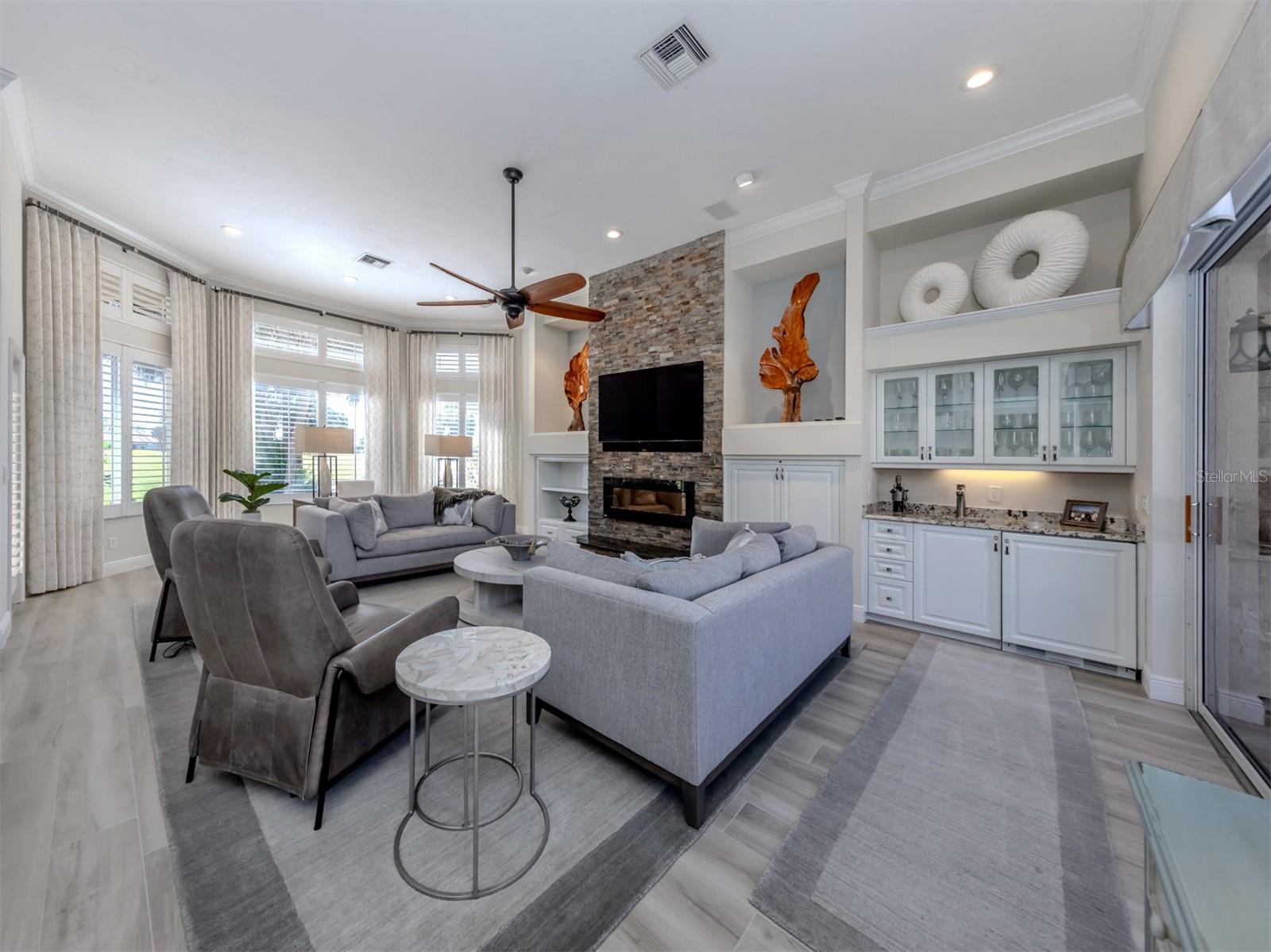 VENICE GOLF & COUNTRY CLUB UNIT 2B - Residential