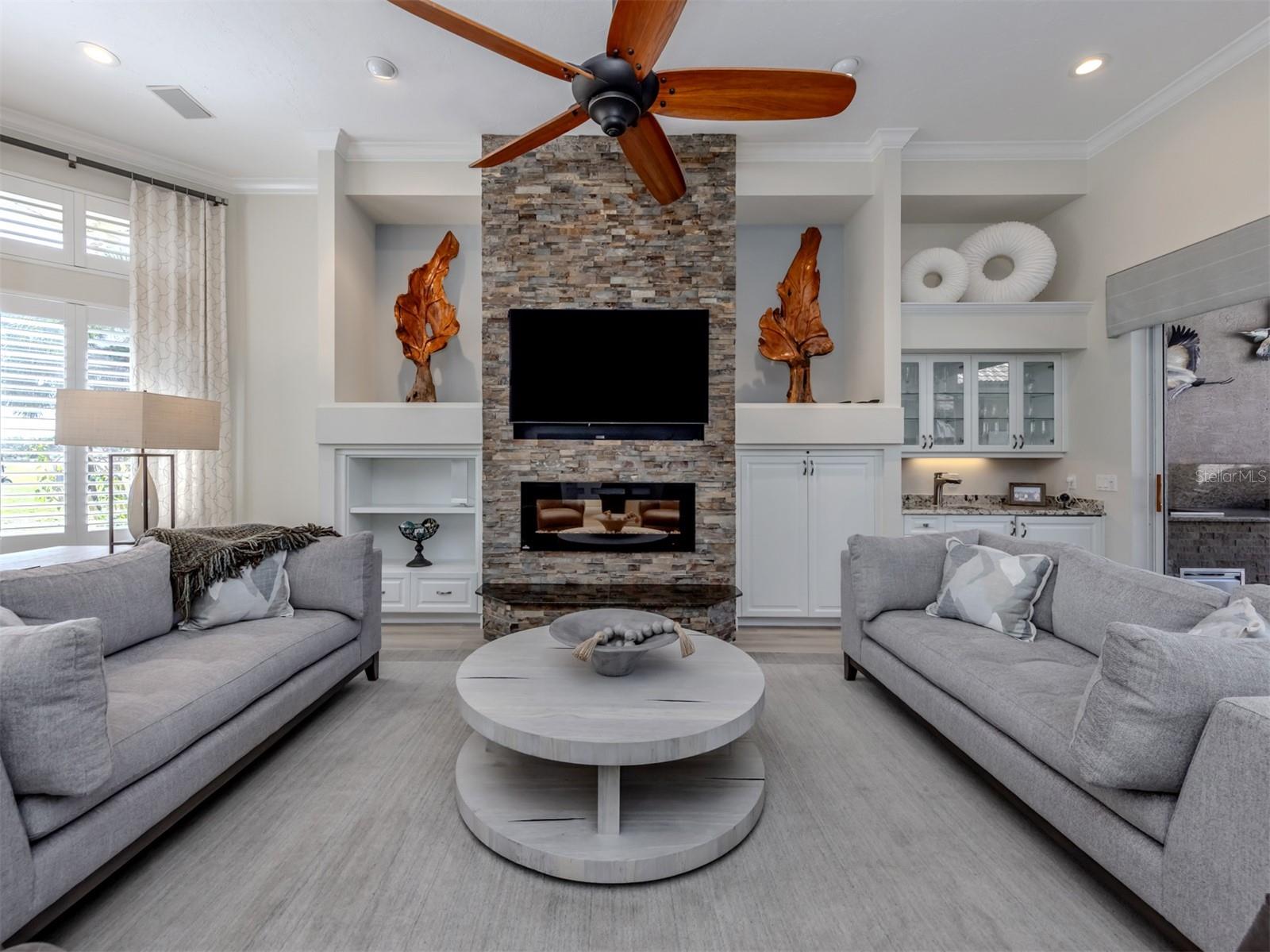 VENICE GOLF & COUNTRY CLUB UNIT 2B - Residential