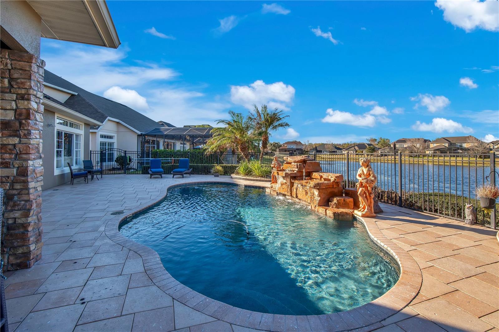 BRISTOL ESTATES - Residential