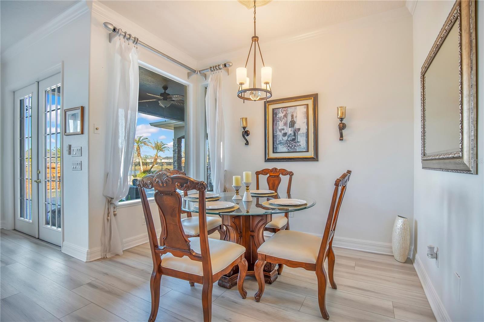 BRISTOL ESTATES - Residential