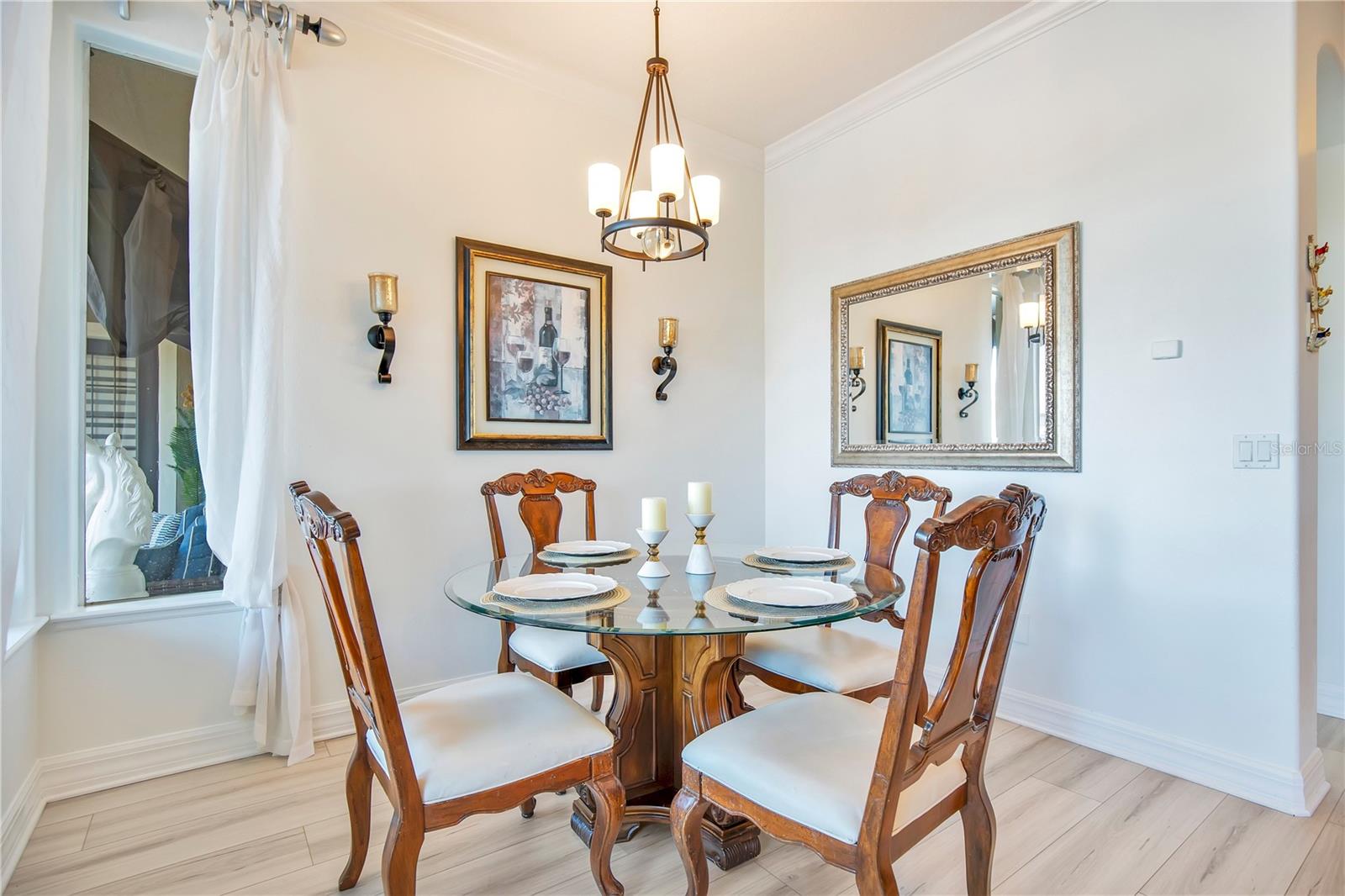 BRISTOL ESTATES - Residential