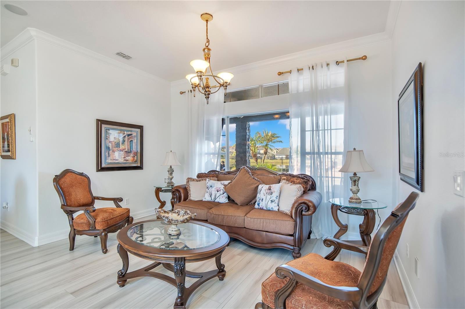 BRISTOL ESTATES - Residential