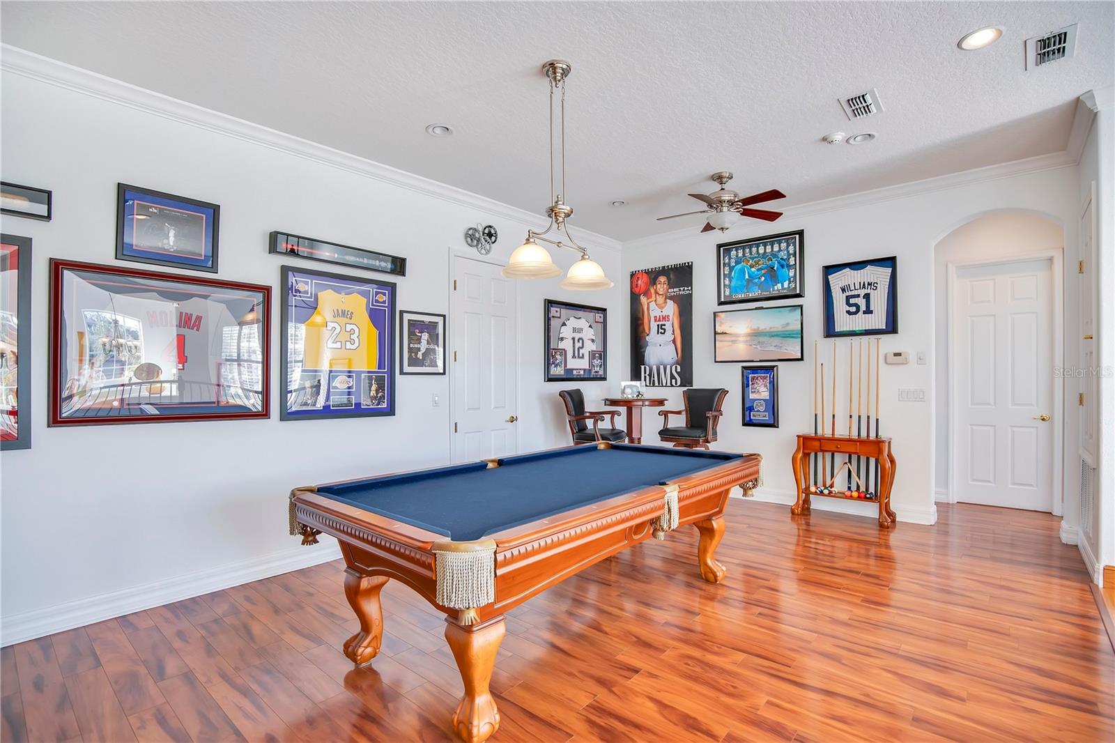 BRISTOL ESTATES - Residential