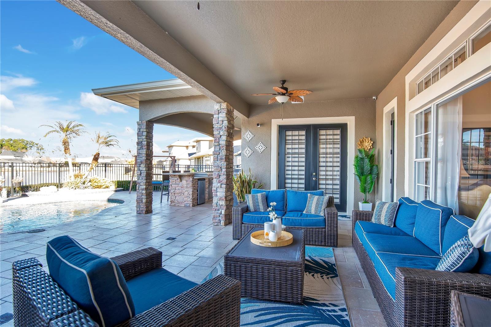 BRISTOL ESTATES - Residential