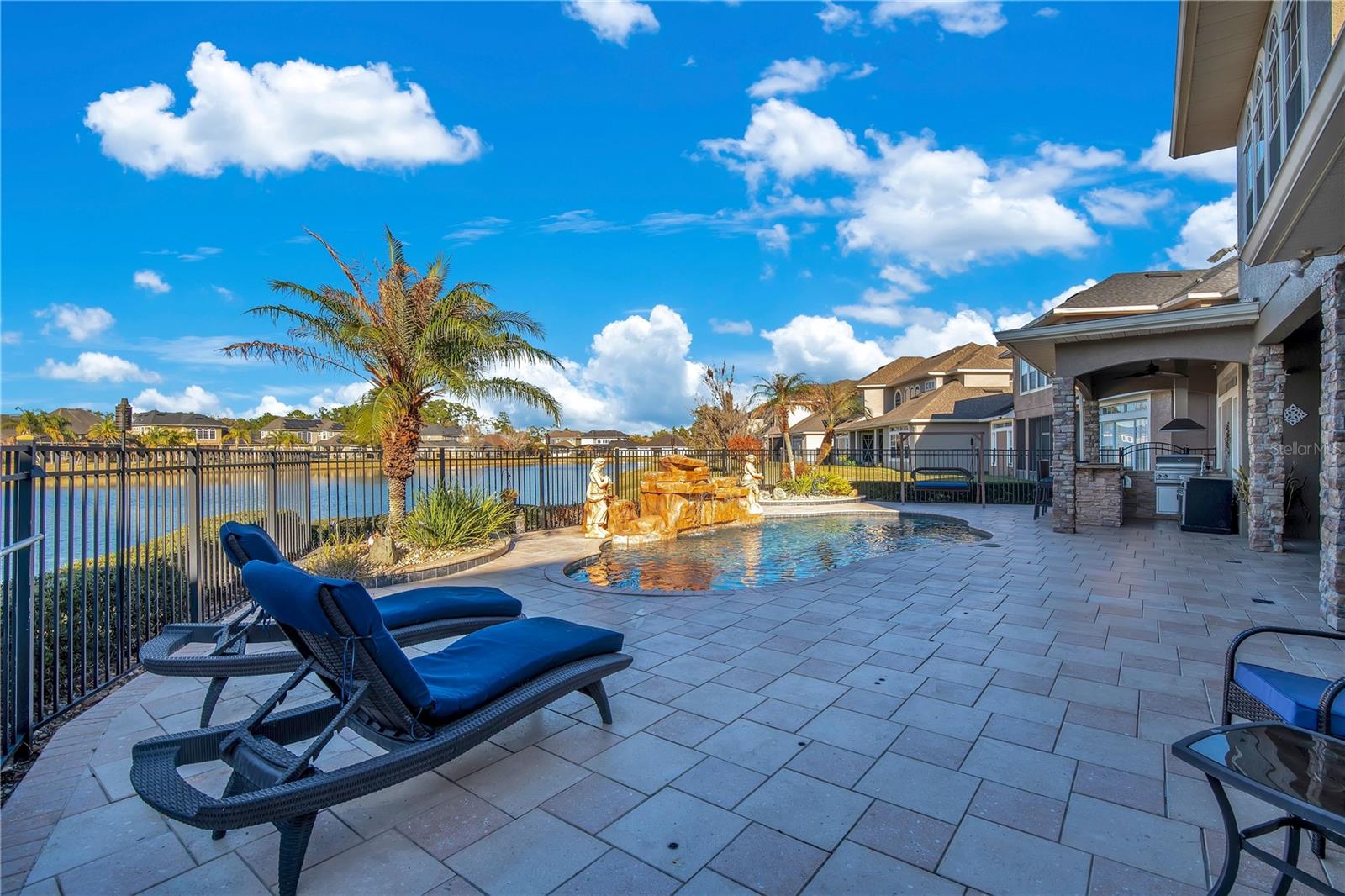 BRISTOL ESTATES - Residential