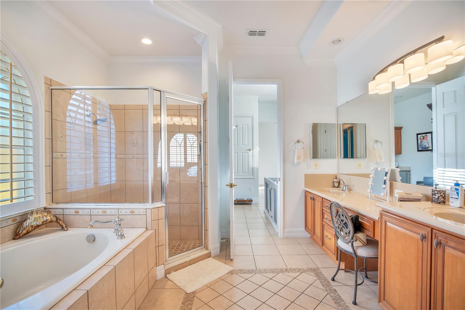 BRISTOL ESTATES - Residential