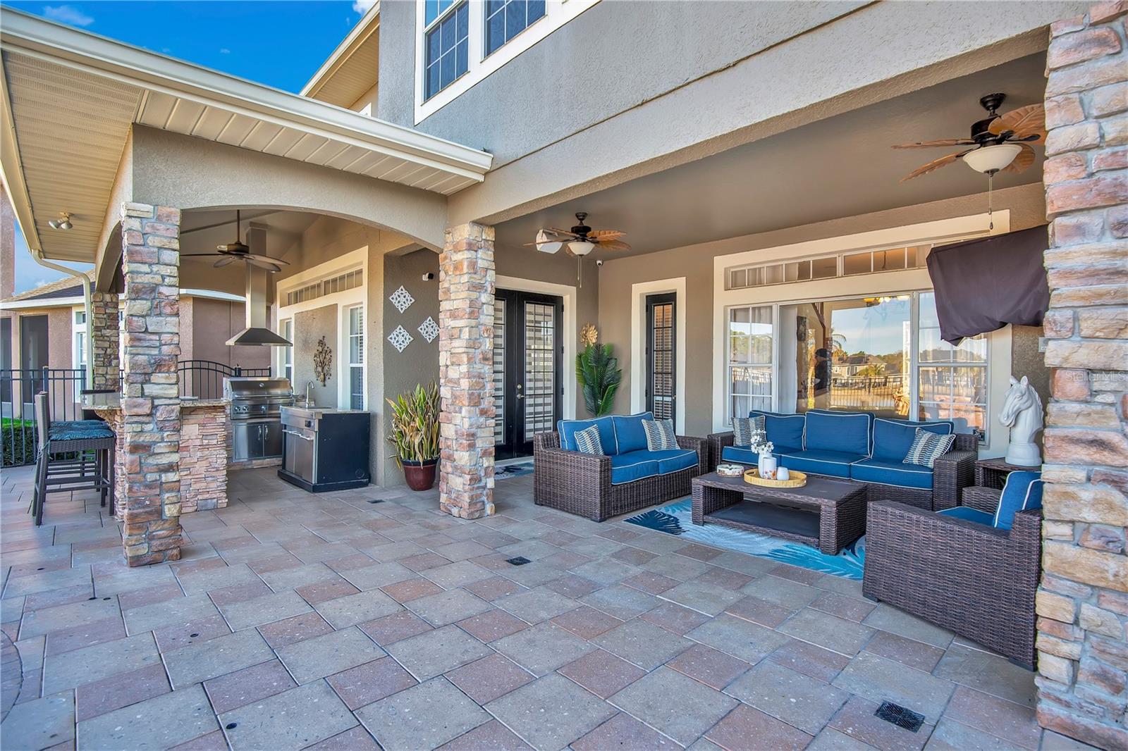 BRISTOL ESTATES - Residential