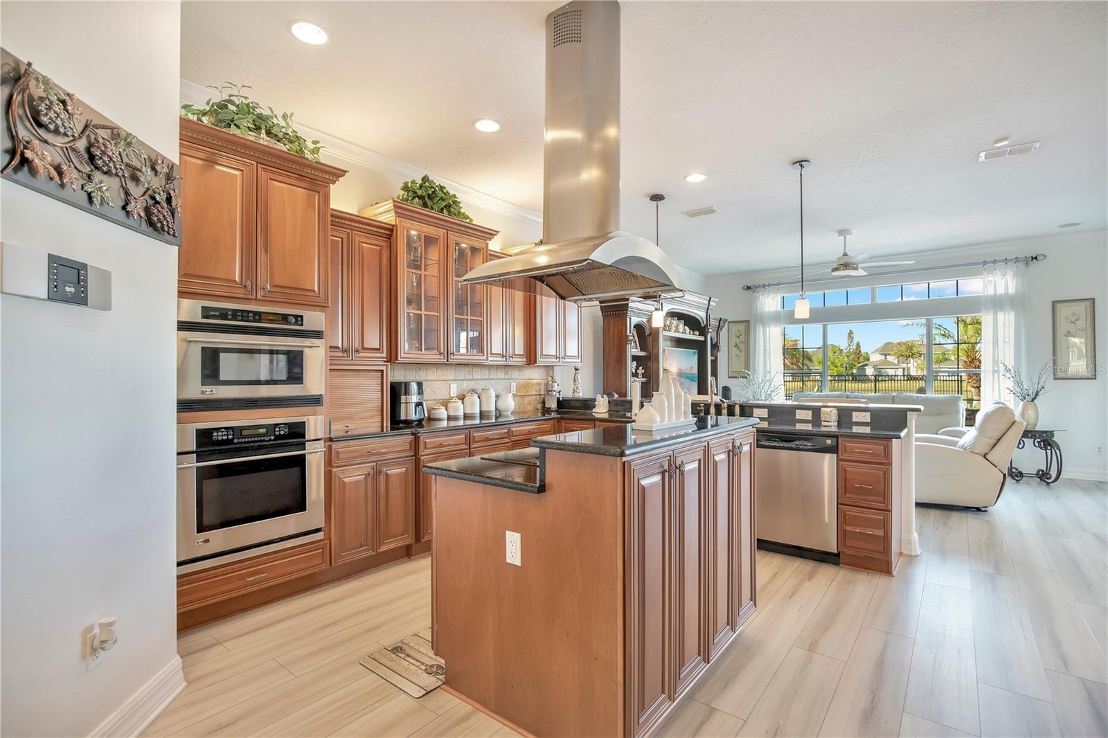 BRISTOL ESTATES - Residential