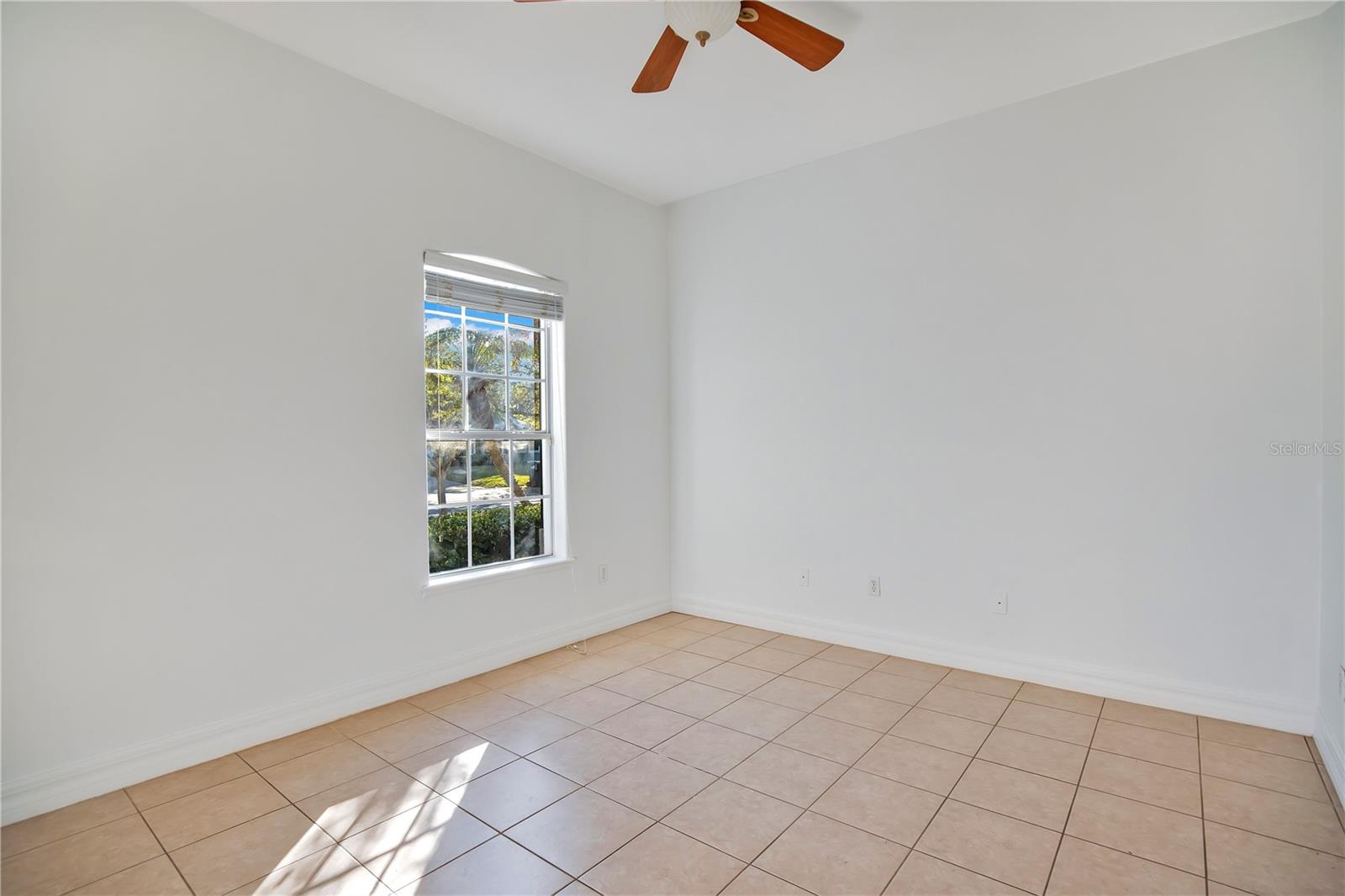 BRISTOL ESTATES - Residential