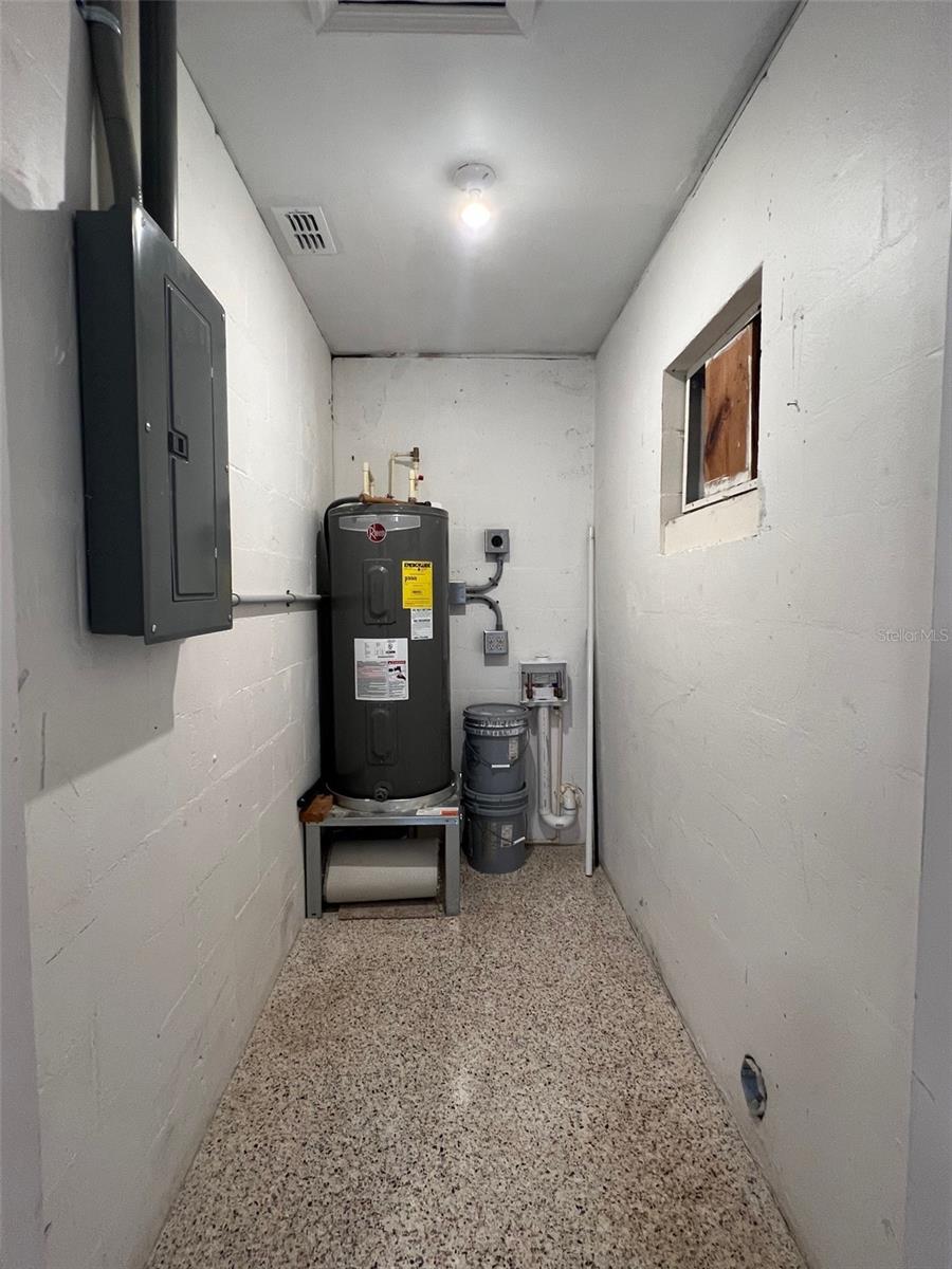 MOUNT DORA OAKWOOD - Residential Lease