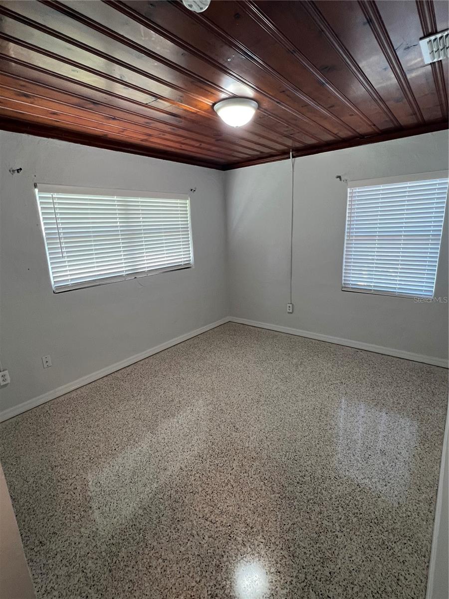 MOUNT DORA OAKWOOD - Residential Lease