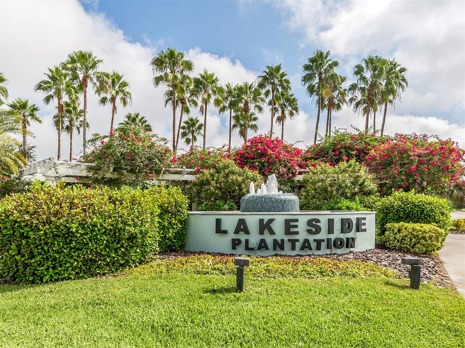 TOWNS AT LAKESIDE - Residential