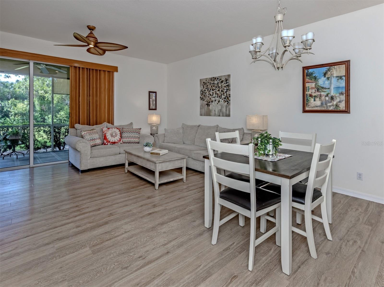 TOWNS AT LAKESIDE - Residential