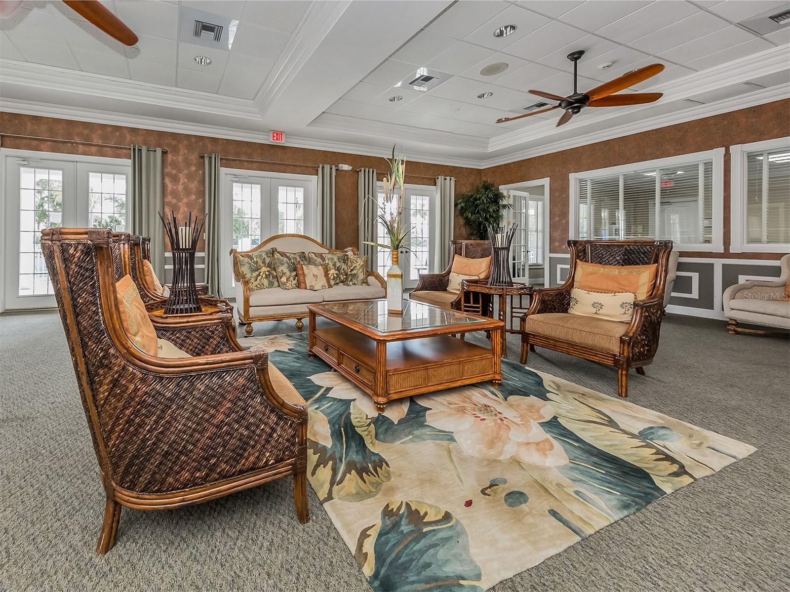 TOWNS AT LAKESIDE - Residential