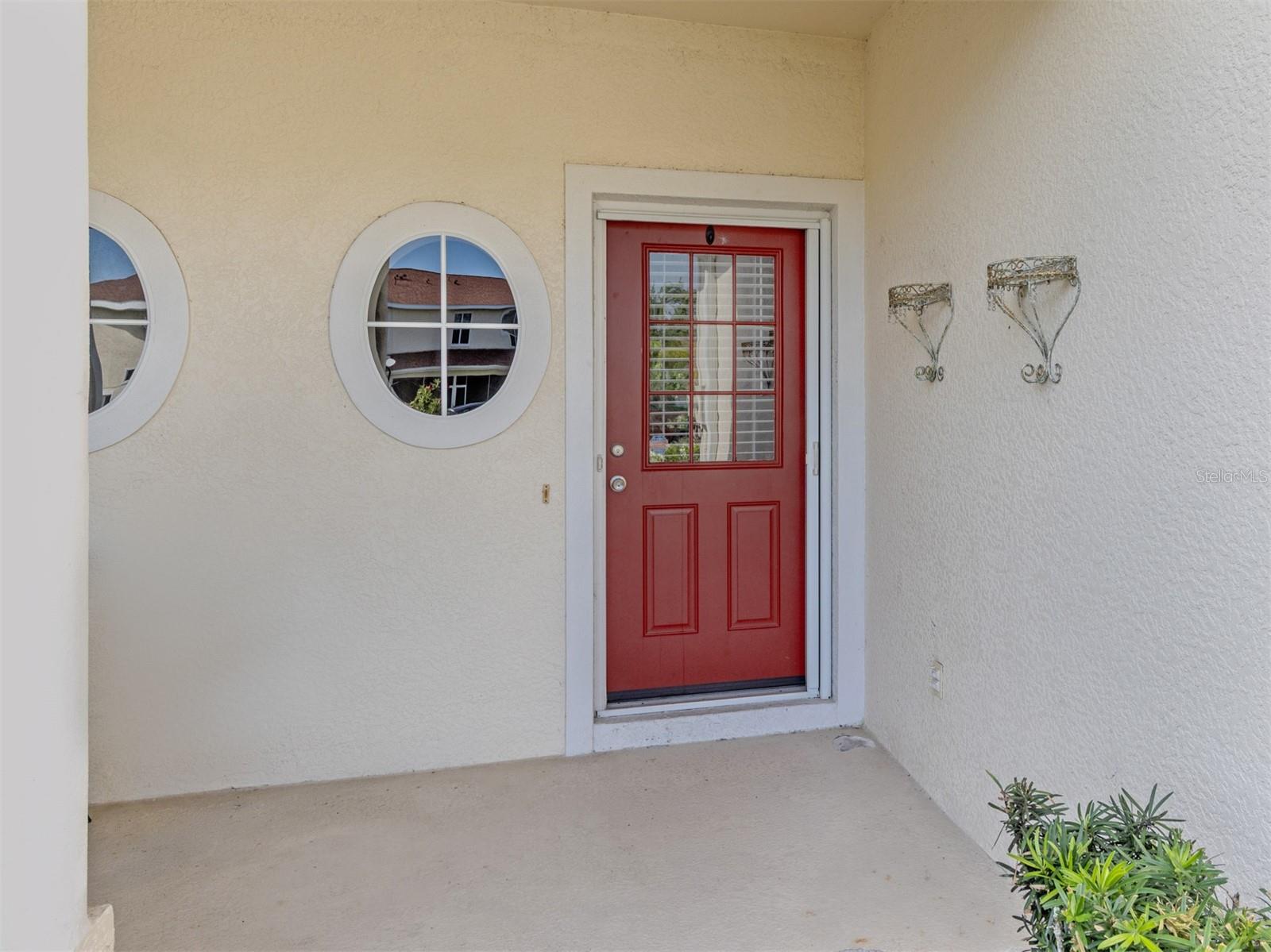 TOWNS AT LAKESIDE - Residential