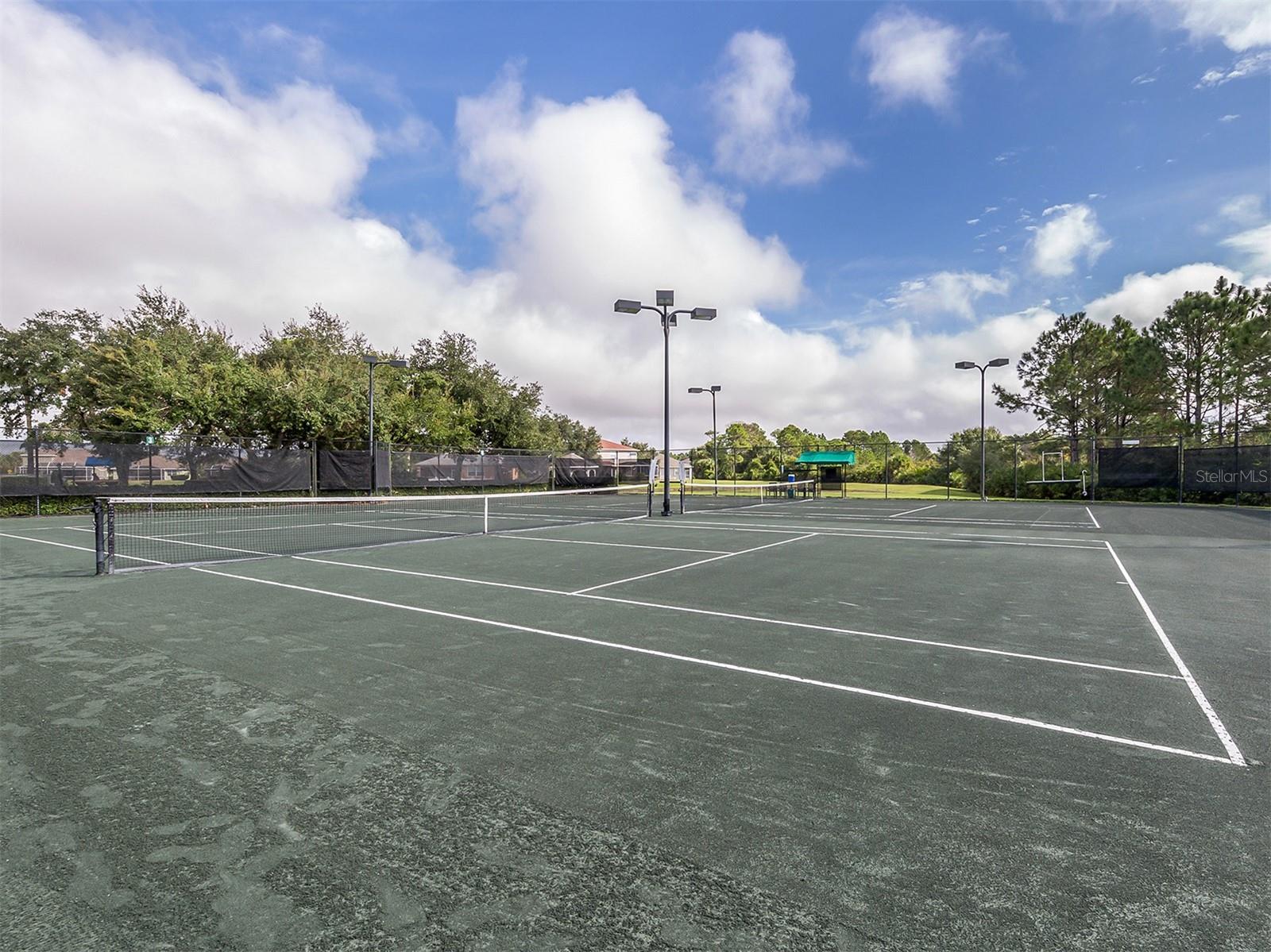 TOWNS AT LAKESIDE - Residential