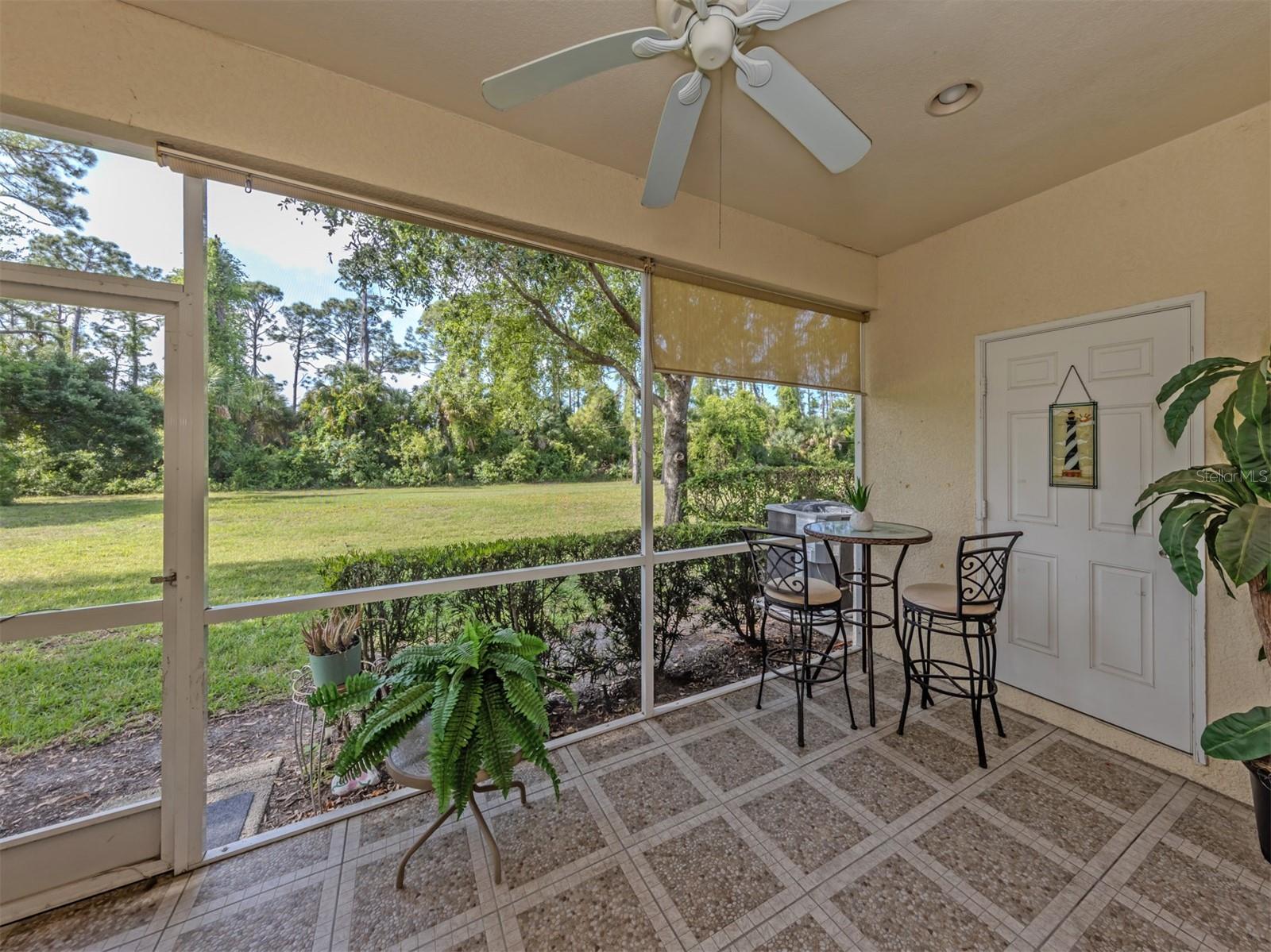 TOWNS AT LAKESIDE - Residential