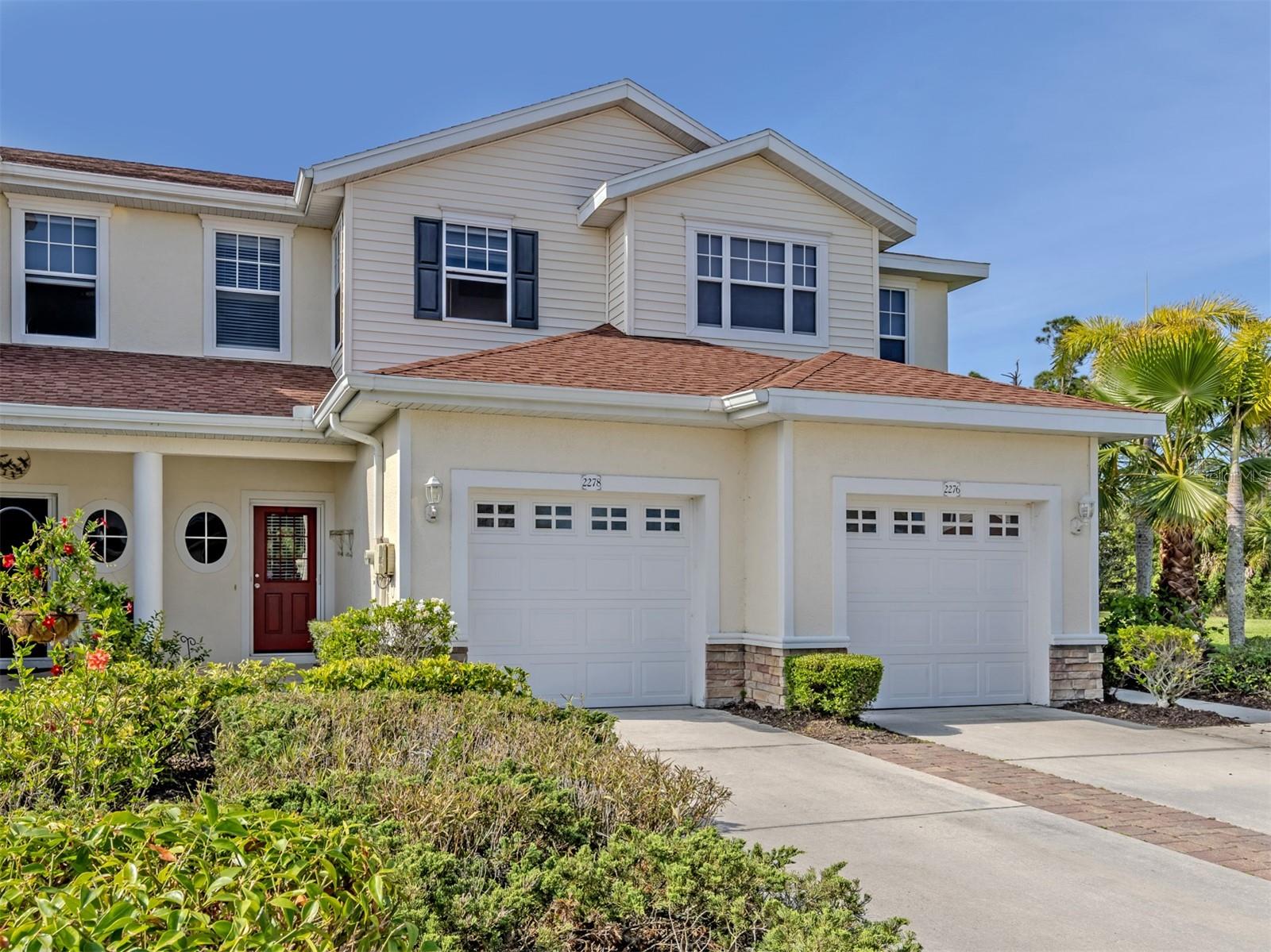 TOWNS AT LAKESIDE - Residential