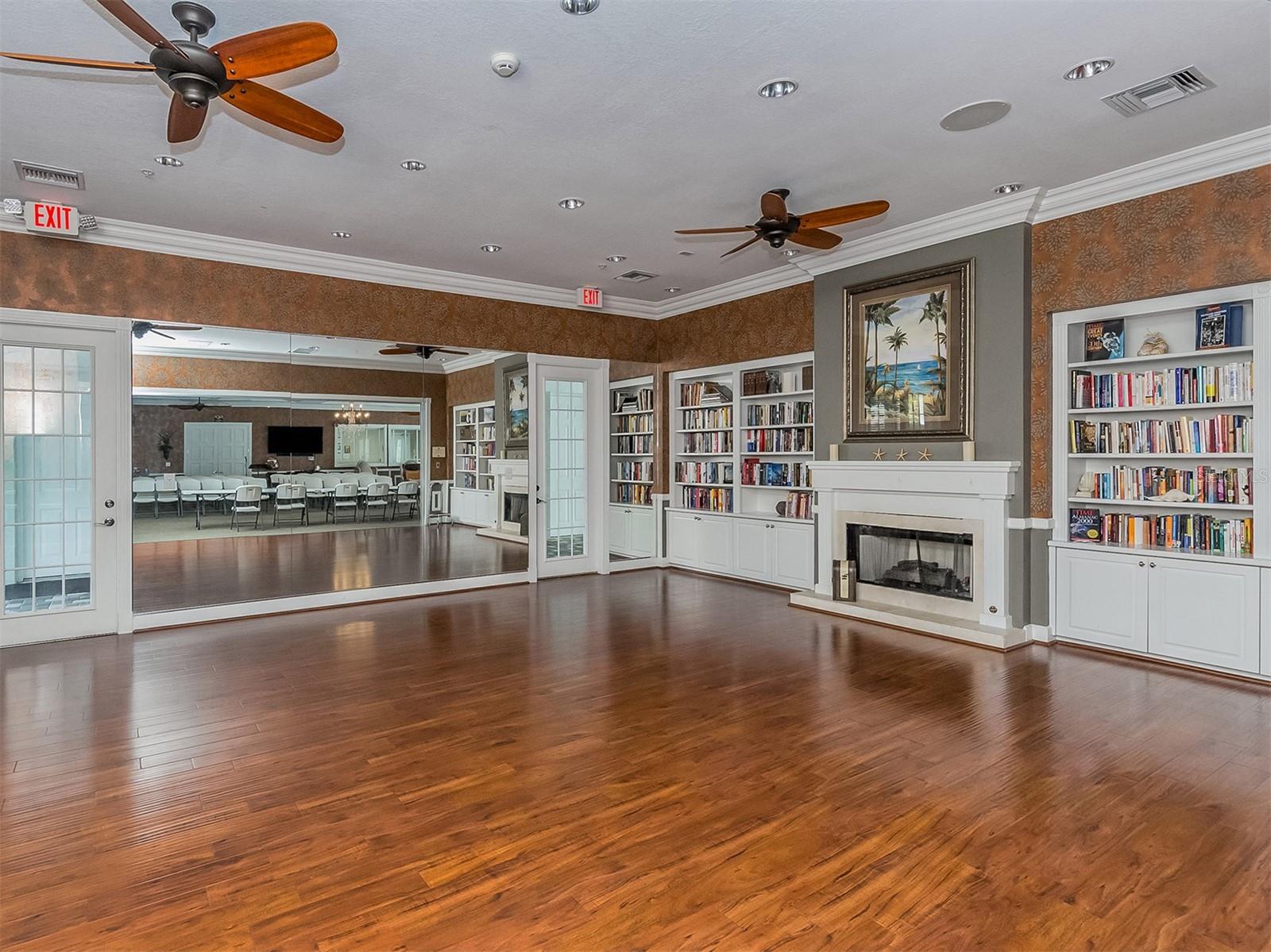 TOWNS AT LAKESIDE - Residential