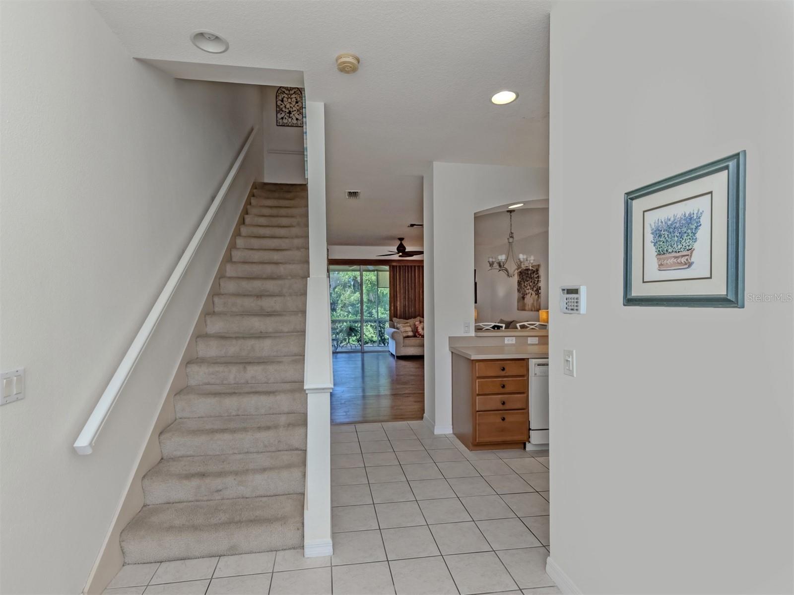 TOWNS AT LAKESIDE - Residential