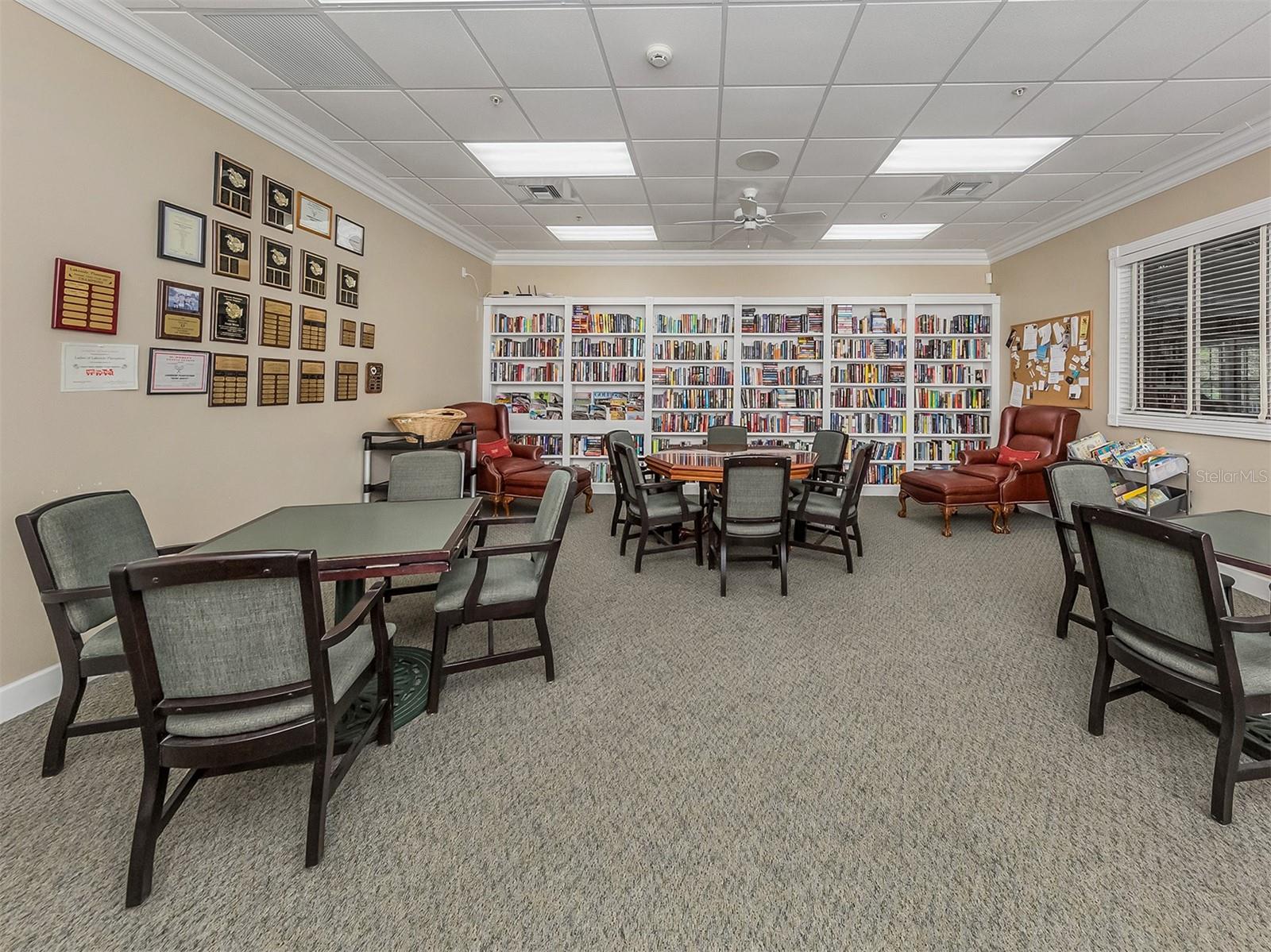 TOWNS AT LAKESIDE - Residential