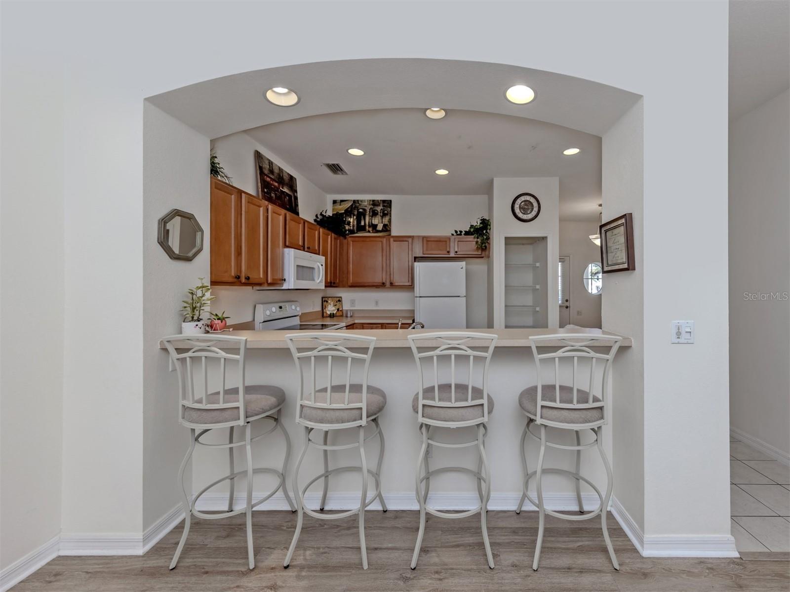 TOWNS AT LAKESIDE - Residential