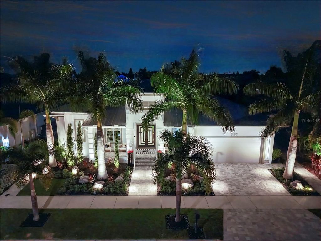 Photo of 703 Pinckney Drive, Apollo Beach, FL 33572 (MLS # TB8453268)