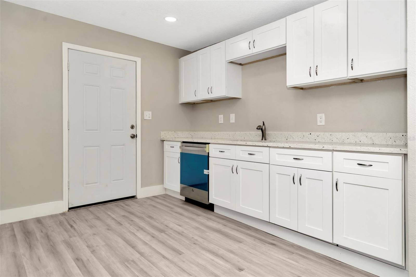 FERN CLIFF - Residential