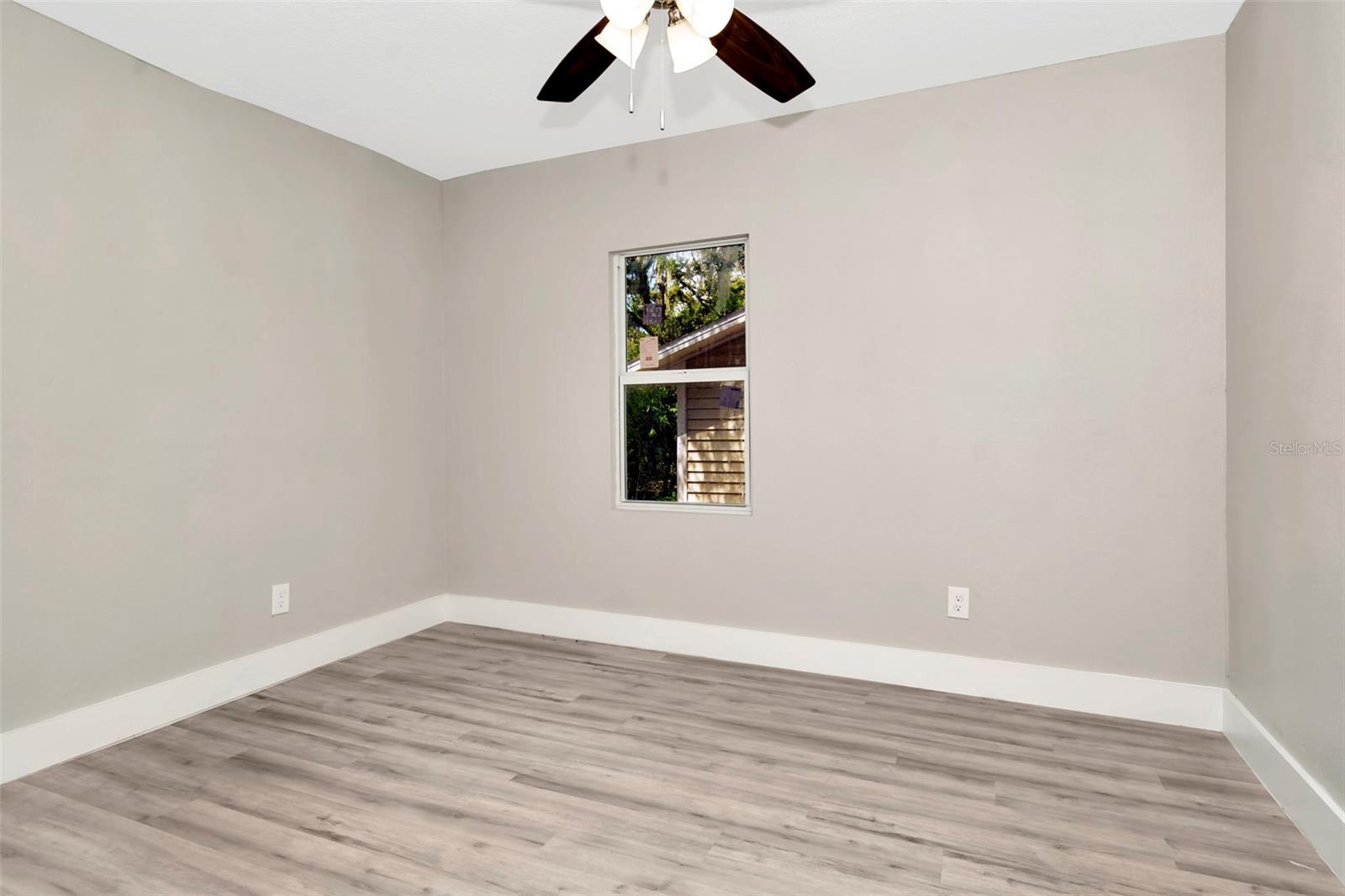 FERN CLIFF - Residential