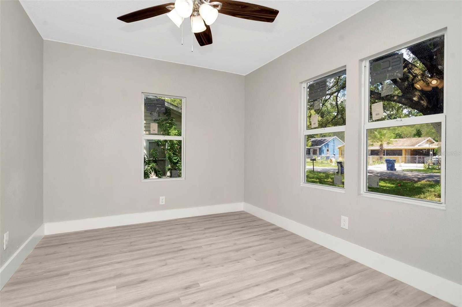 FERN CLIFF - Residential