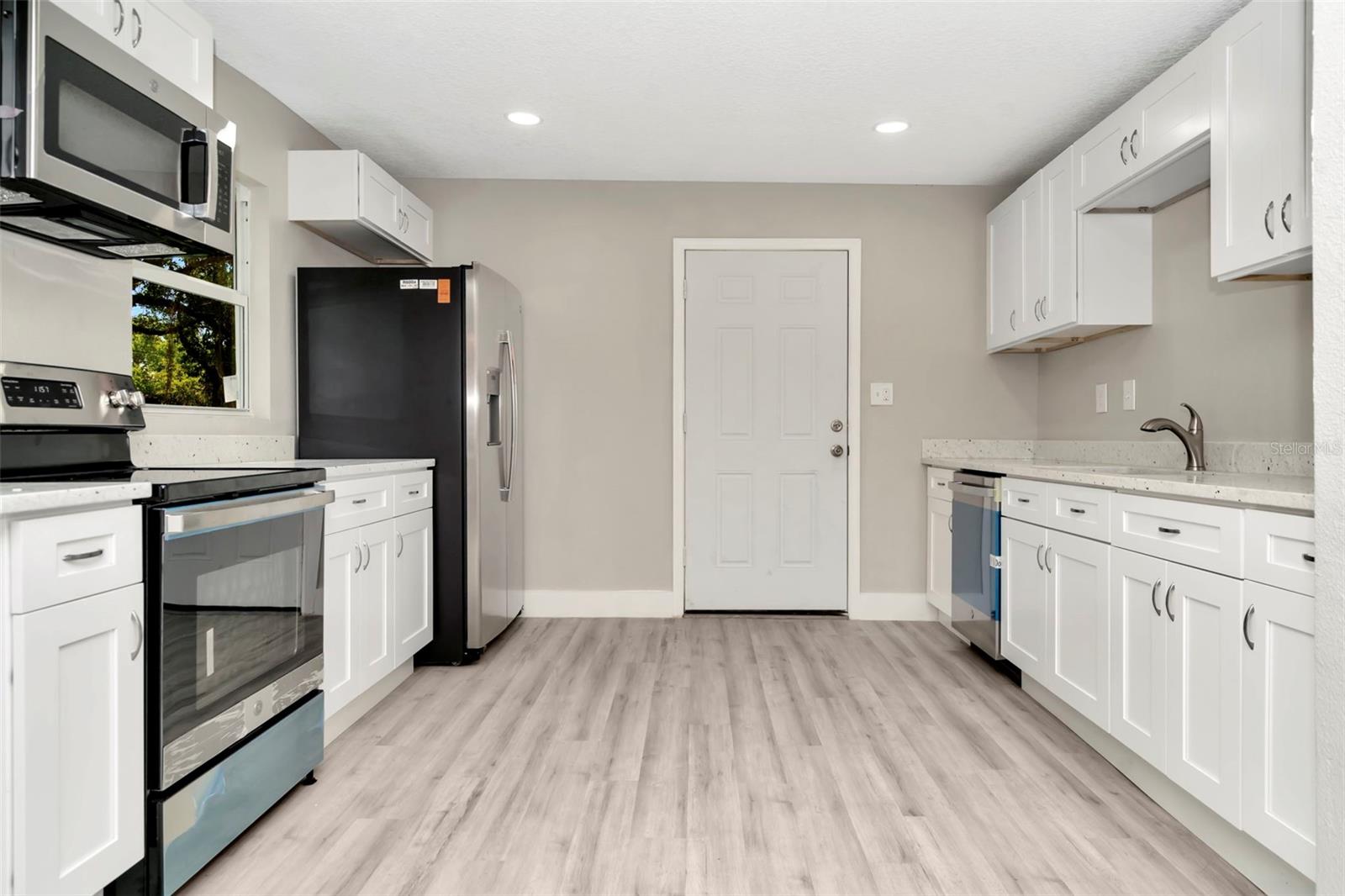 FERN CLIFF - Residential