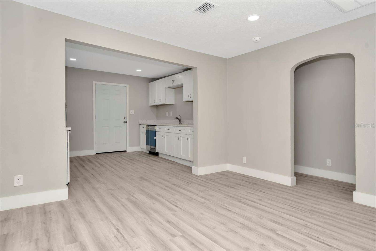 FERN CLIFF - Residential