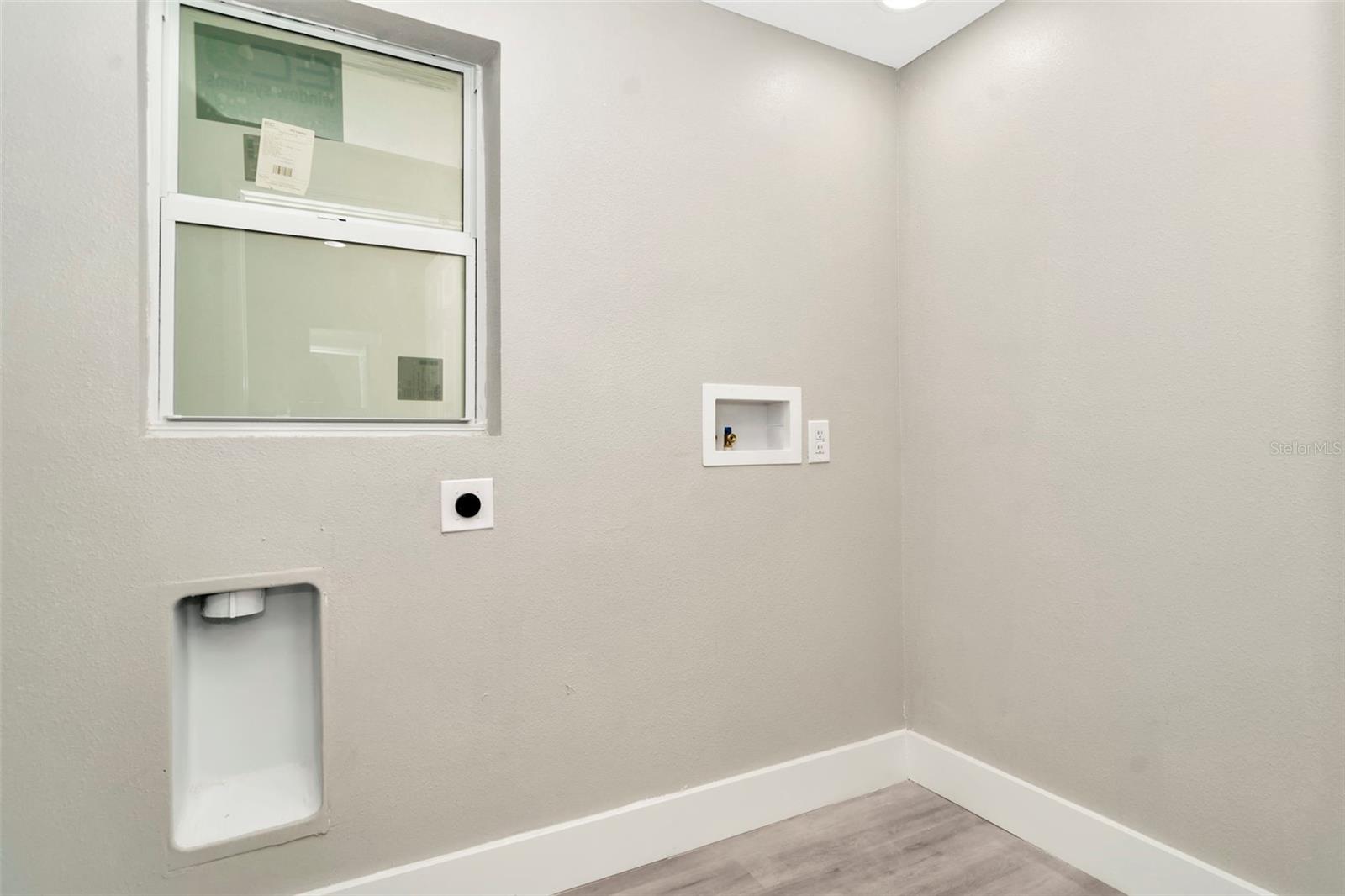 FERN CLIFF - Residential