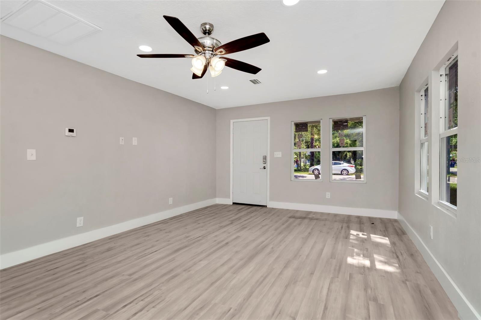 FERN CLIFF - Residential