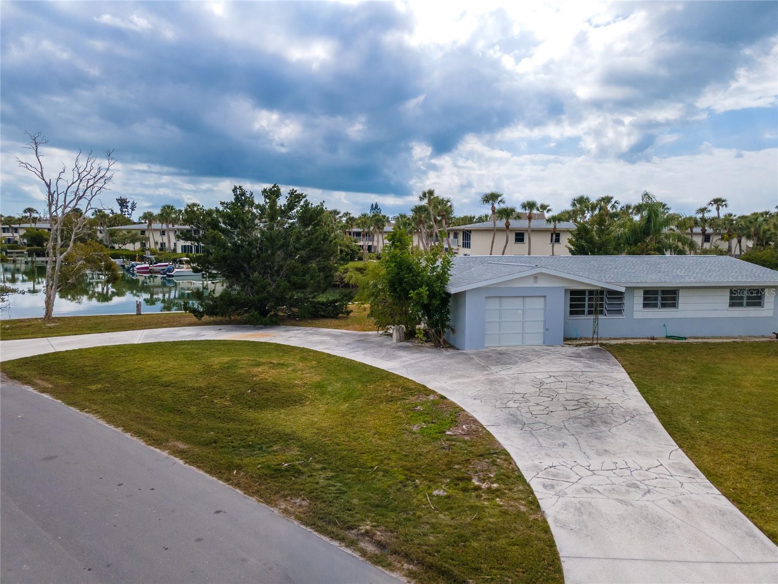LONGBEACH ON LONGBOAT KEY - Residential