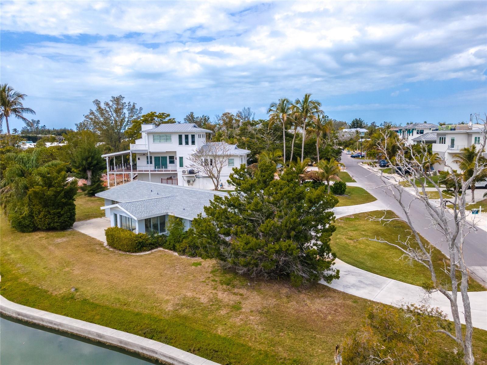 LONGBEACH ON LONGBOAT KEY - Residential