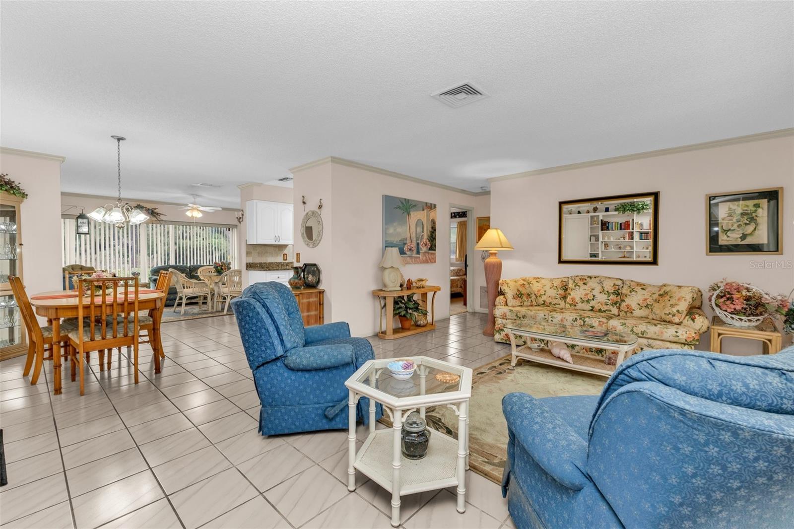 CIRCLE WOODS OF VENICE 1 - Residential