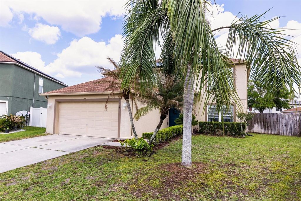 Photo of 1915 Corner Crest Court, Orlando, FL 32820 (MLS # O6401034)