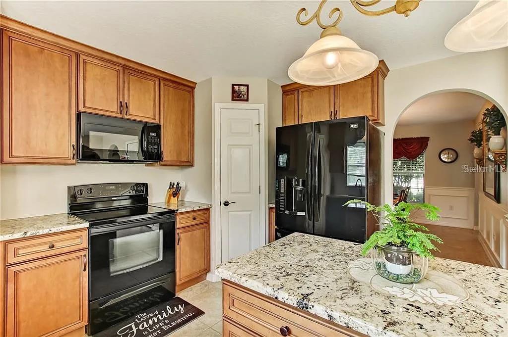 CORNER LAKE PH 03 A & B - Residential